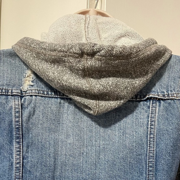 Jean jacket - Picture 2 of 4